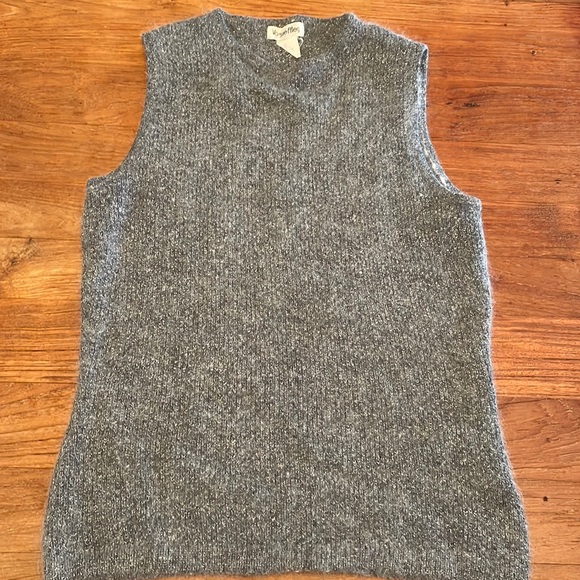Vintage Vogue Alley fuzzy sleeveless top - Picture 1 of 5